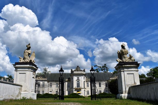 pałac w chmurach