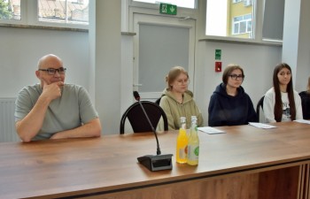 Uczniowie Szkoły Podstawowej nr 1 w Radzyniu Podlaskim z wizytą w Urzędzie Miasta