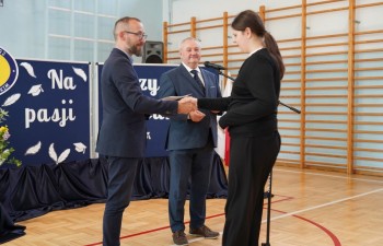 Wręczenie dyplomów w Szkole Podstawowej nr 2