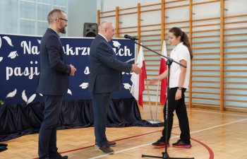 Wręczenie dyplomów w Szkole Podstawowej nr 2