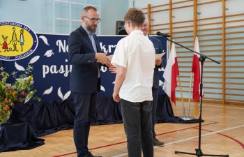 Wręczenie dyplomów w Szkole Podstawowej nr 2