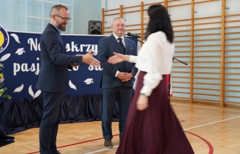 Wręczenie dyplomów w Szkole Podstawowej nr 2