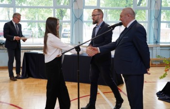 Wręczenie dyplomów w Szkole Podstawowej nr 2