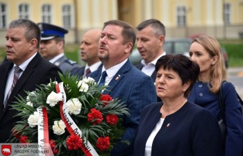 210917-pomnik-21