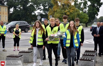 210917-pomnik-40