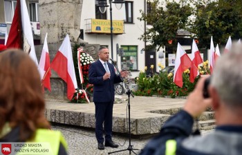 210917-pomnik-44
