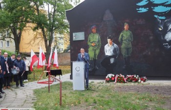 P1013210